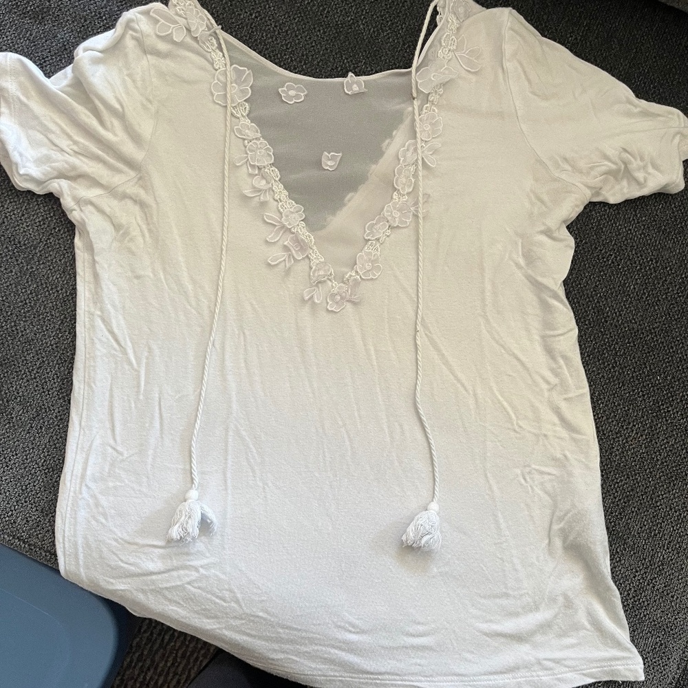 White v neck size small